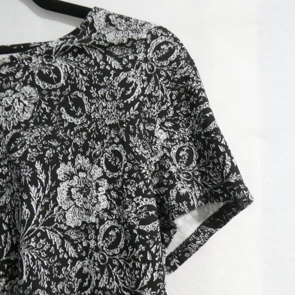 CROFT & BARROW Classic Tee | large | Floral Short Sleeve Black and White T-Shirt - Picture 5 of 15